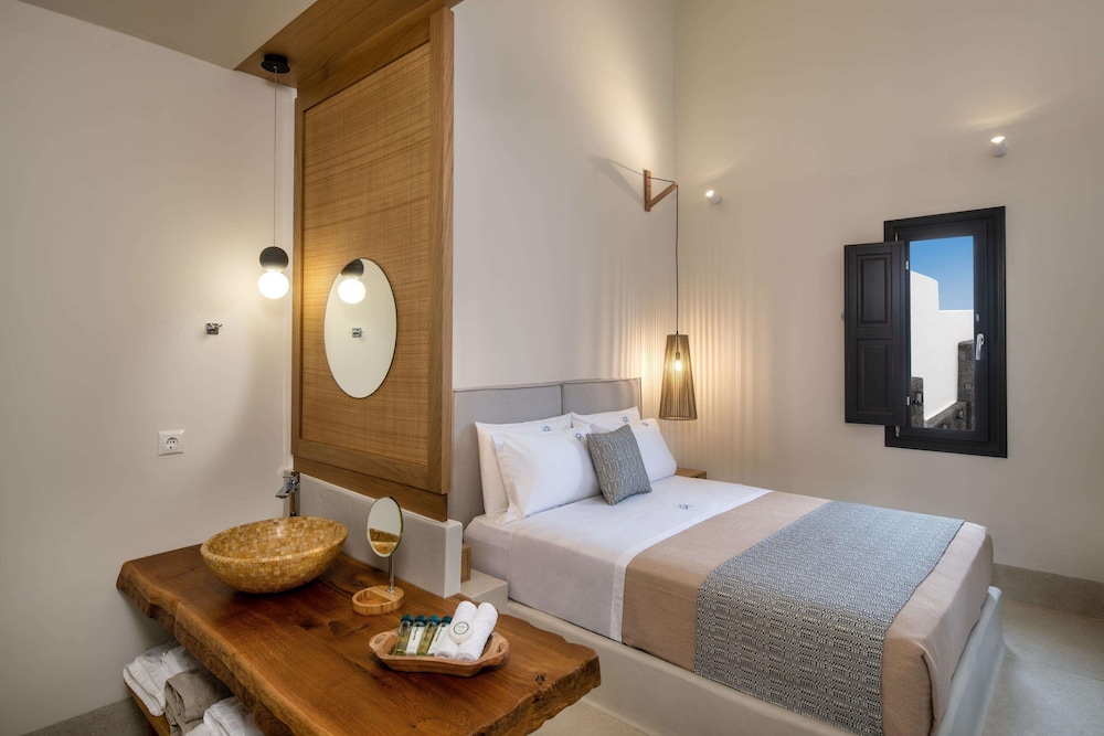 Venus Sunrise Suites & Villas — Hotel rooms in Imerovigli, South Aegean