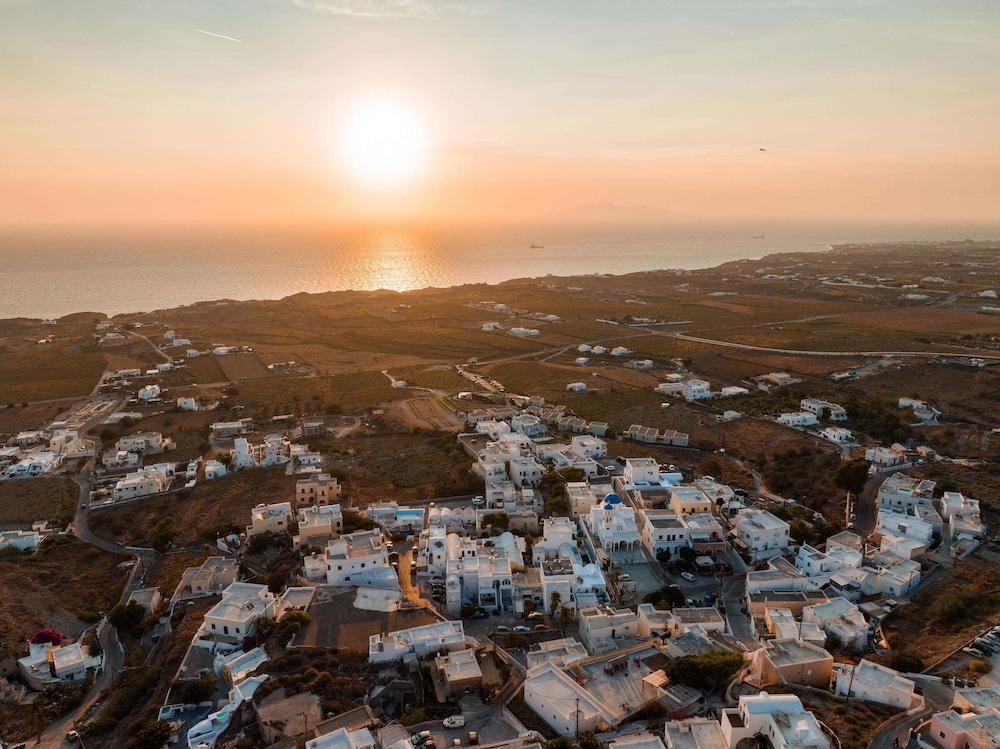 Venus Sunrise Suites & Villas — Attractions in the area in Imerovigli, South Aegean