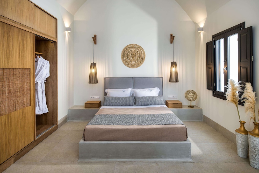 Venus Sunrise Suites & Villas — Hotel rooms in Imerovigli, South Aegean