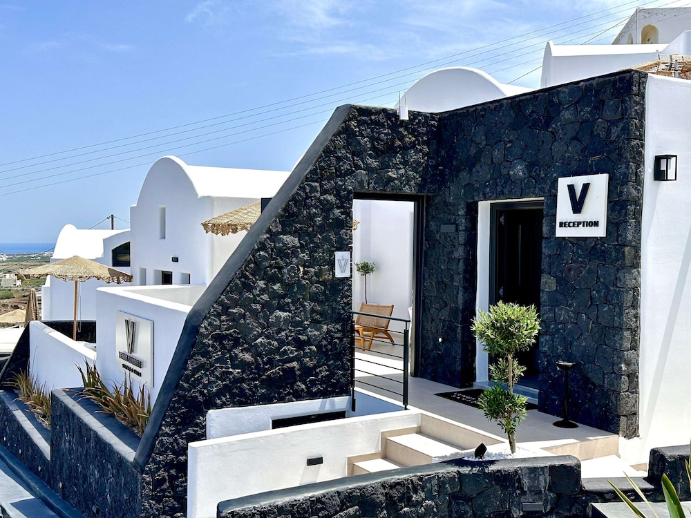 Venus Sunrise Suites & Villas — Hotel building in Imerovigli, South Aegean