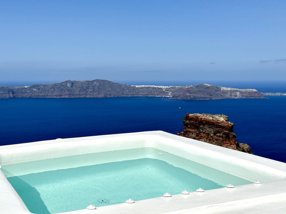 Eteoro Suites — Spa in Imerovigli, South Aegean