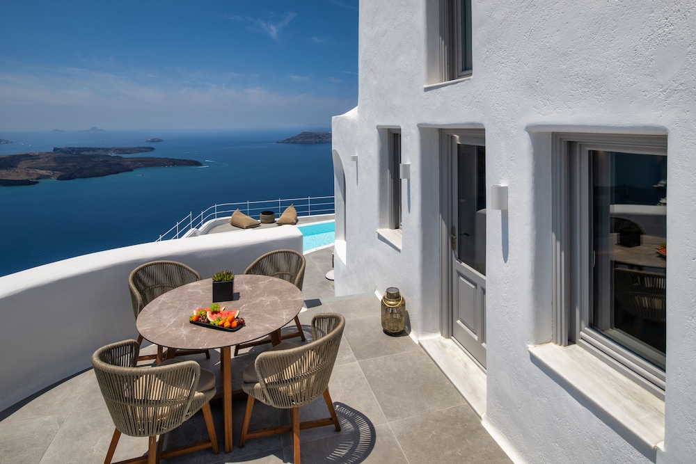 Eteoro Suites — Hotel building in Imerovigli, South Aegean