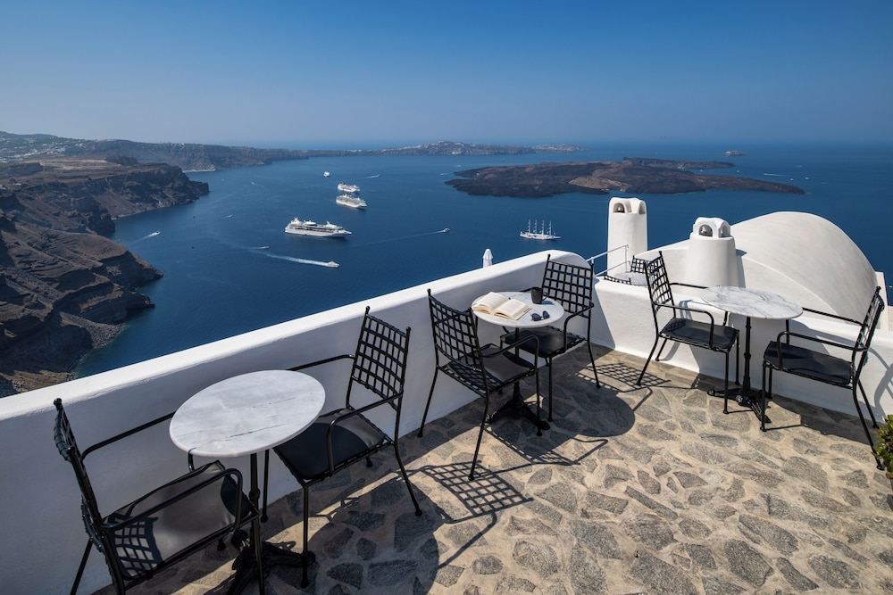 Eteoro Suites — Attractions in the area in Imerovigli, South Aegean