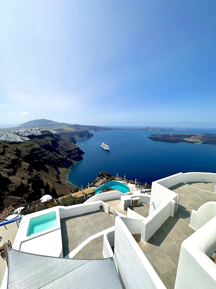 Eteoro Suites — Attractions in the area in Imerovigli, South Aegean