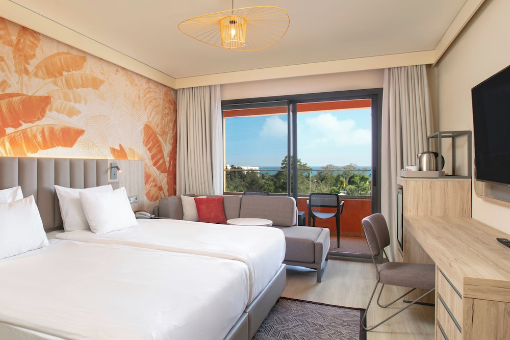 Megasaray Resort Side — Hotel rooms in Titreyengol