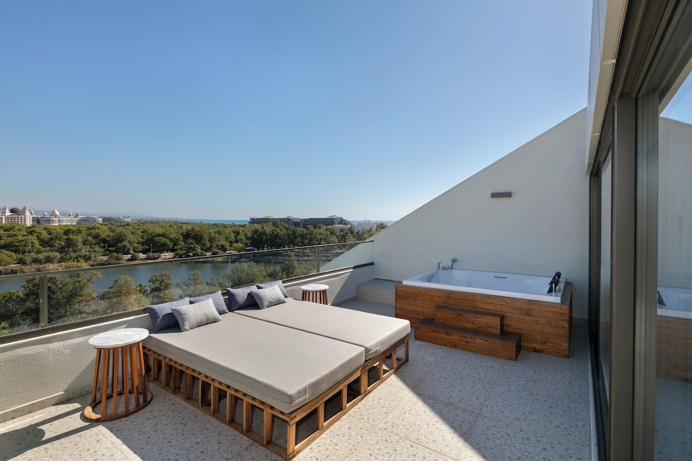 Megasaray Resort Side — Hotel rooms in Titreyengol