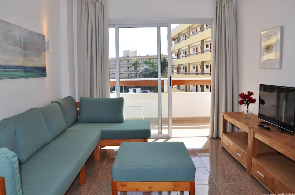 Las Camelias — Hotel rooms in Playa del Ingles, Canary Islands