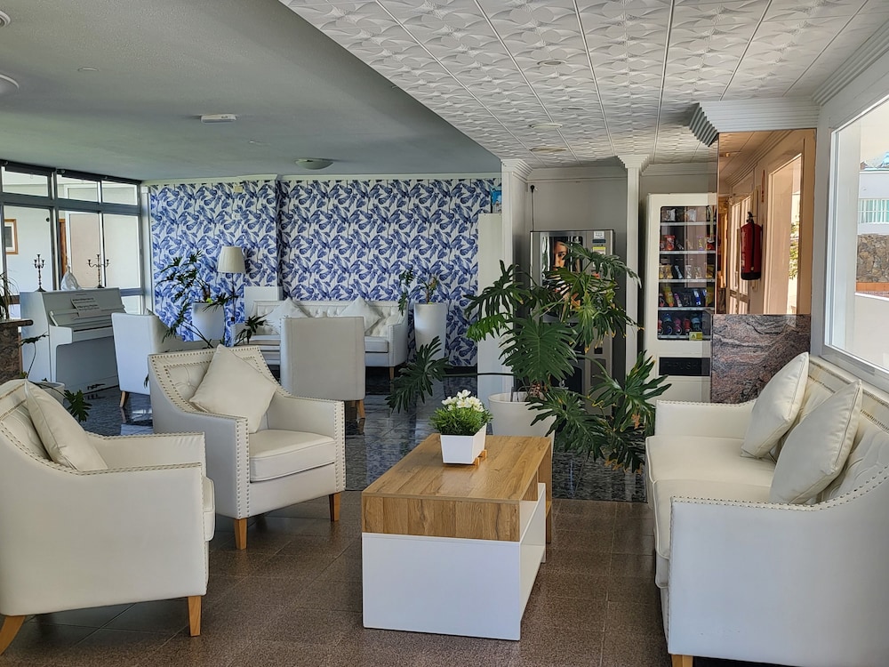 Las Camelias — Hotel rooms in Playa del Ingles, Canary Islands