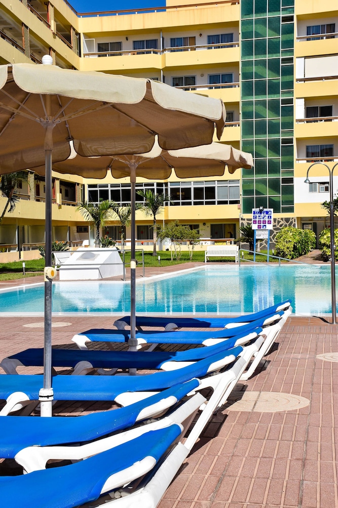 Las Camelias — Swimming pool in Playa del Ingles, Canary Islands