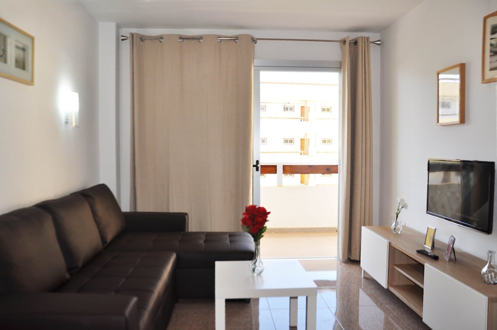 Las Camelias — Hotel rooms in Playa del Ingles, Canary Islands