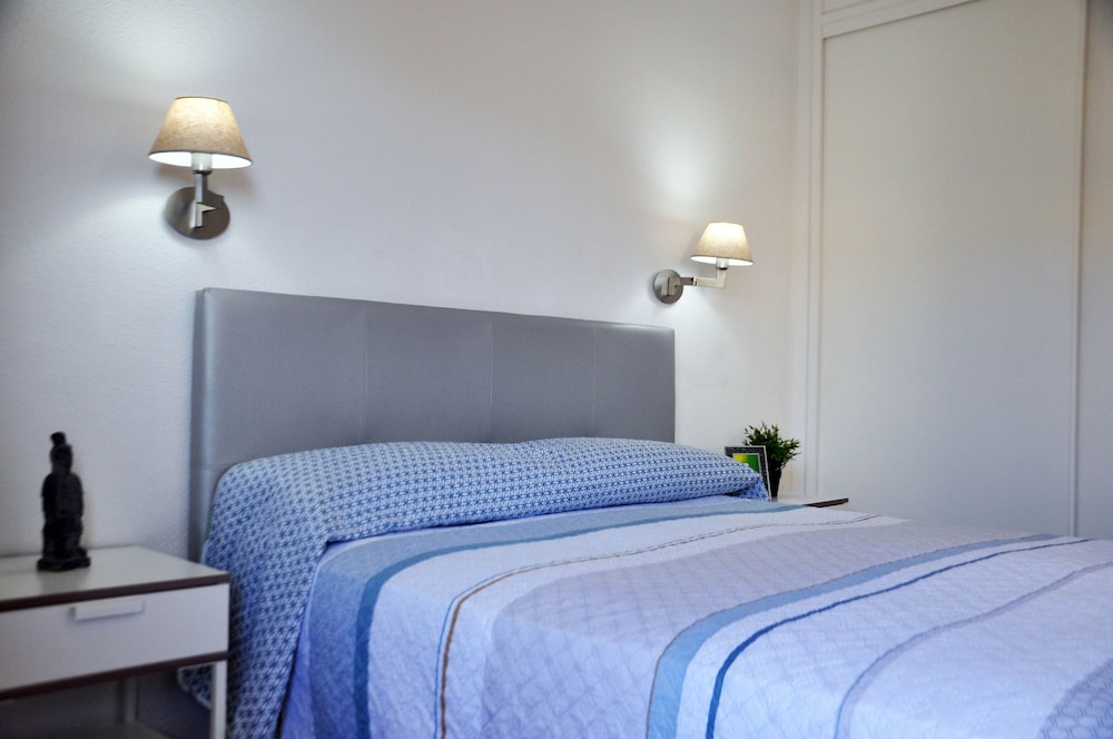 Las Camelias — Hotel rooms in Playa del Ingles, Canary Islands
