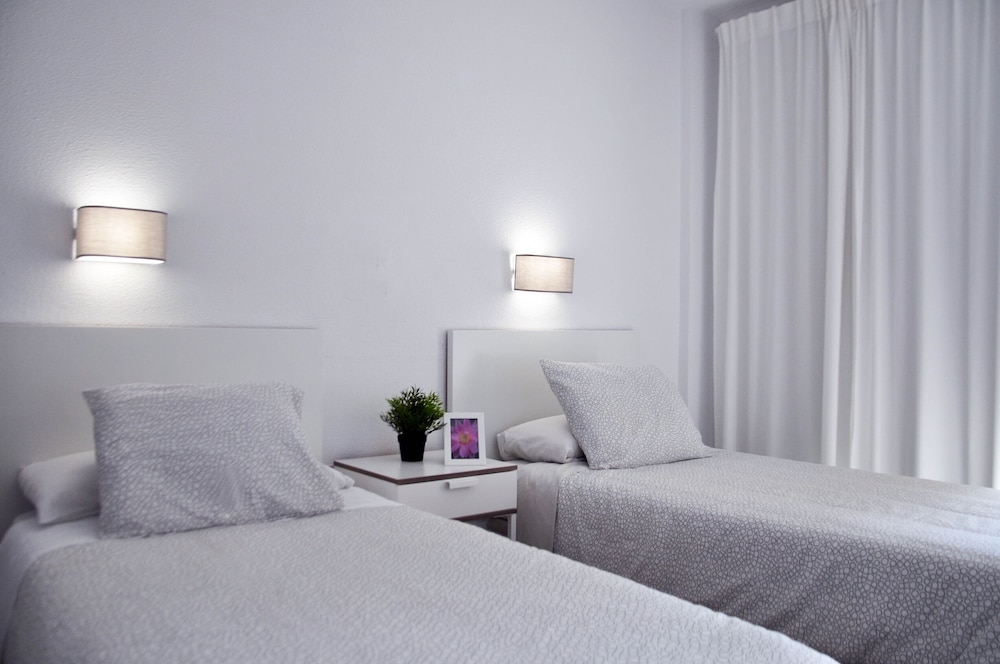 Las Camelias — Hotel rooms in Playa del Ingles, Canary Islands