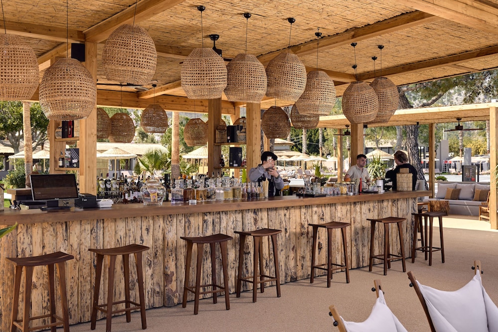 Balmy Beach Resort Kemer - All Inclusive — Restaurant & bars in Kemer
