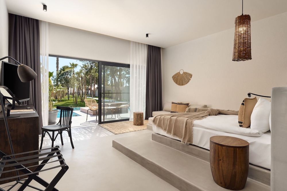 Balmy Beach Resort Kemer - All Inclusive — Hotel rooms in Kemer