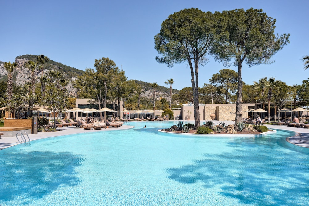 Balmy Beach Resort Kemer - All Inclusive — Main photo in Kemer