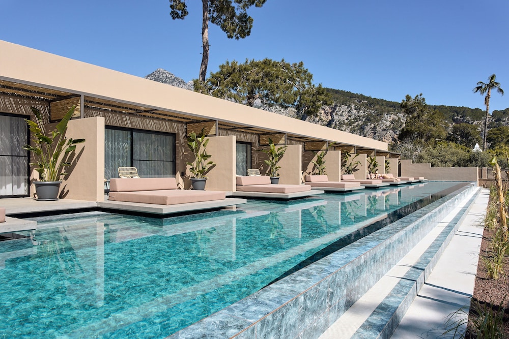 Balmy Beach Resort Kemer - All Inclusive — Swimming pool in Kemer