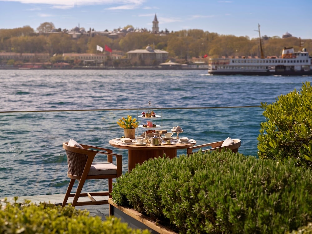 The Peninsula Istanbul — Restaurant & bars in Istanbul, Istanbul