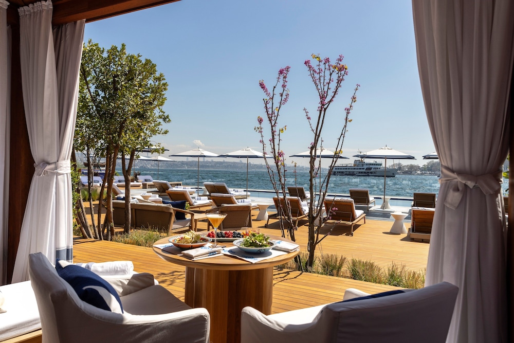 The Peninsula Istanbul — Restaurant & bars in Istanbul, Istanbul