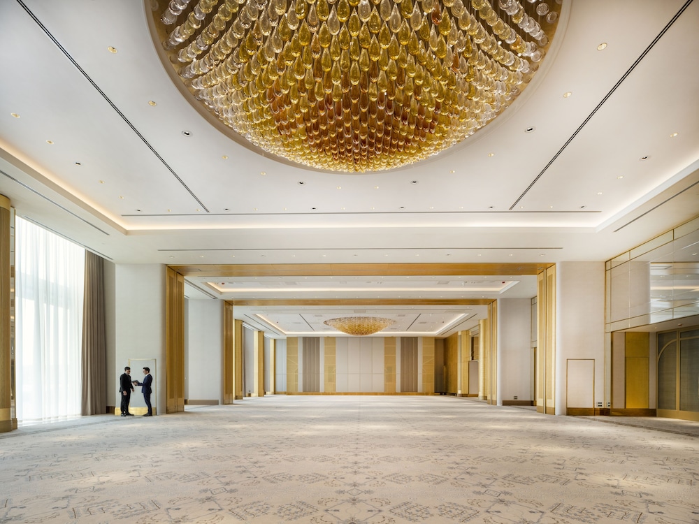 The Peninsula Istanbul — Hotel building in Istanbul, Istanbul