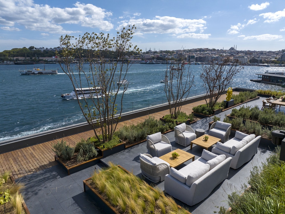 The Peninsula Istanbul — Restaurant & bars in Istanbul, Istanbul
