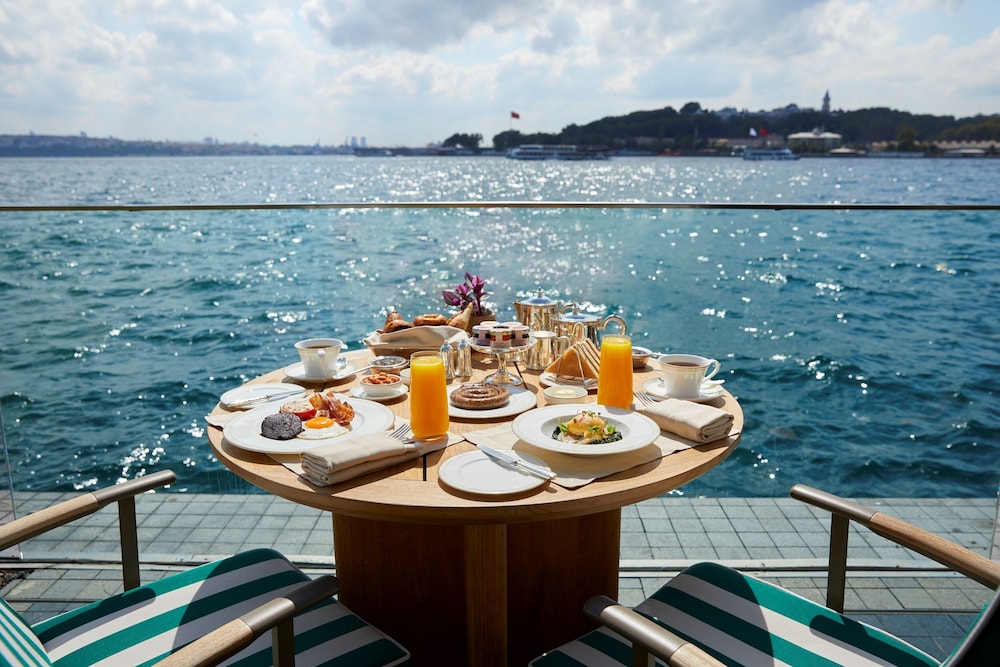 The Peninsula Istanbul — Restaurant & bars in Istanbul, Istanbul