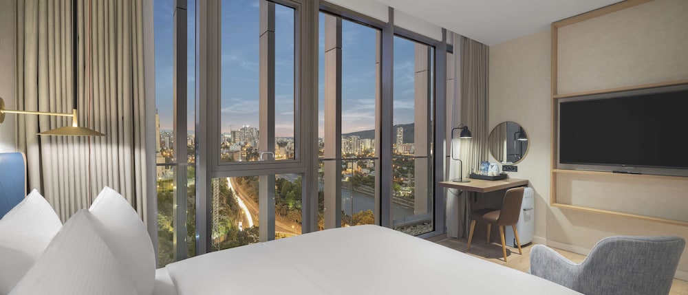 Hilton Garden Inn Tbilisi Riverview - zdjęcie 2