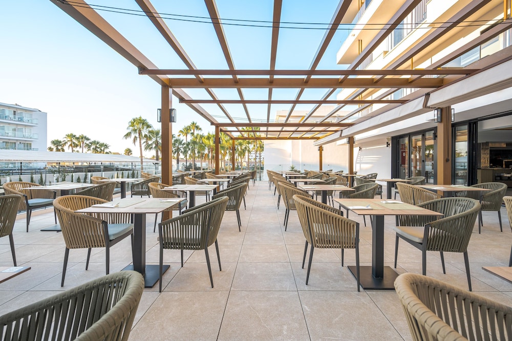 THB Bamboo Alcudia Hotel - Adults Only — Restaurant & bars in Alcudia, Balearic Islands