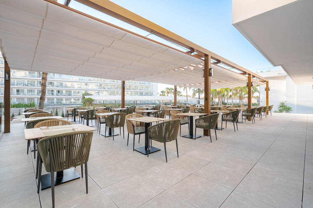 THB Bamboo Alcudia Hotel - Adults Only — Restaurant & bars in Alcudia, Balearic Islands