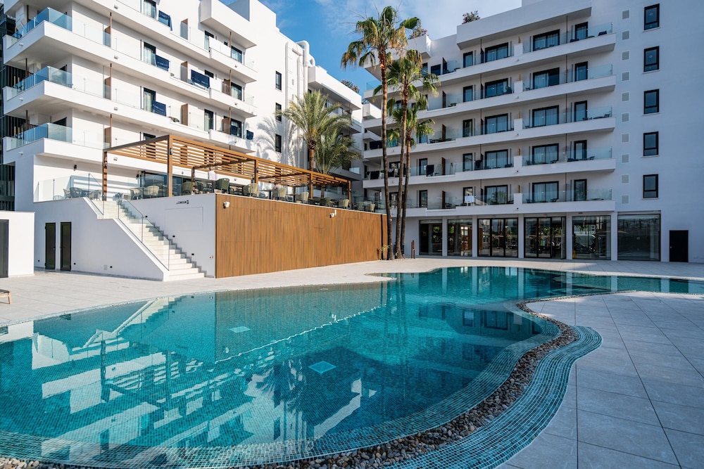 THB Bamboo Alcudia Hotel - Adults Only — Swimming pool in Alcudia, Balearic Islands