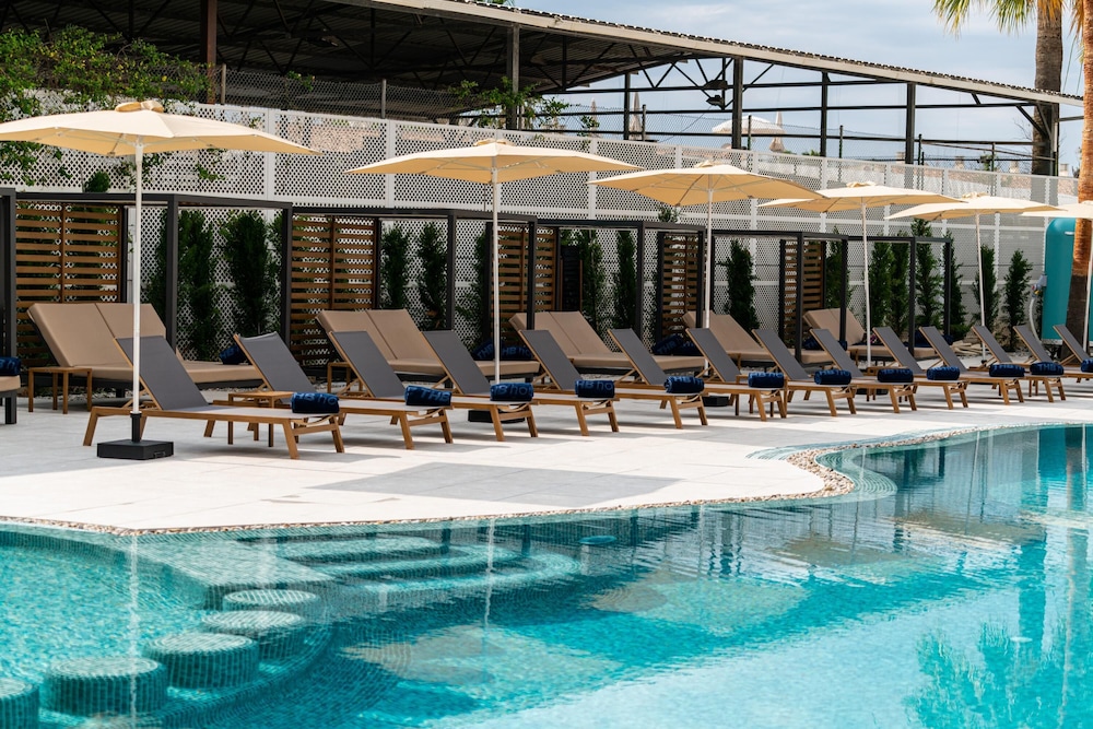 THB Bamboo Alcudia Hotel - Adults Only — Swimming pool in Alcudia, Balearic Islands