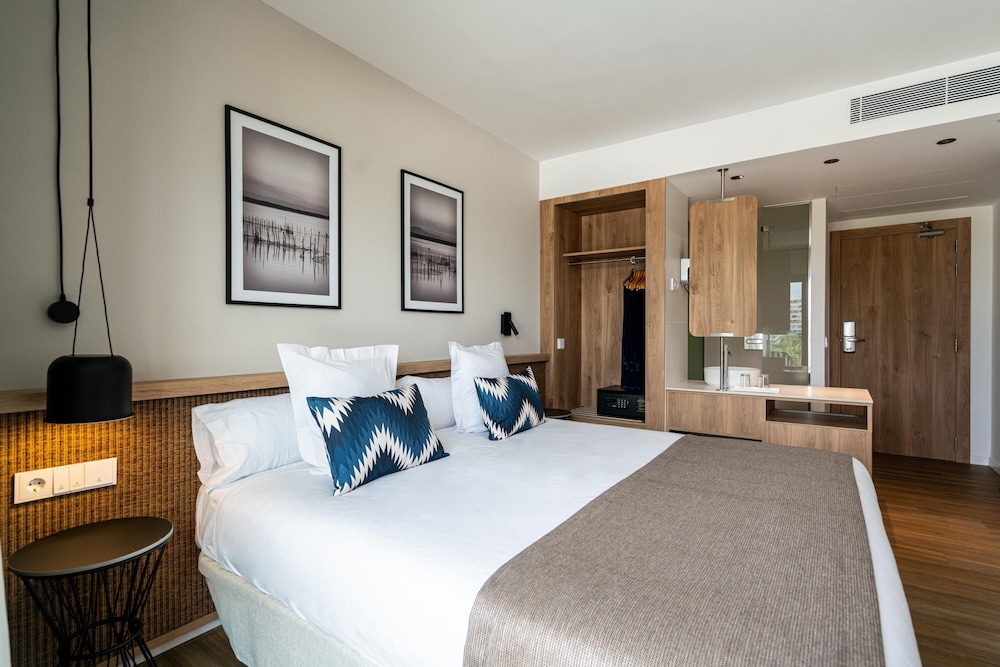THB Bamboo Alcudia Hotel - Adults Only — Hotel rooms in Alcudia, Balearic Islands