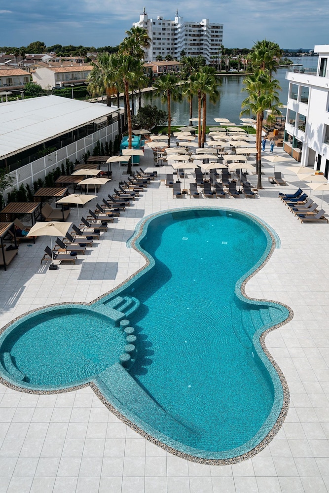 THB Bamboo Alcudia Hotel - Adults Only — Swimming pool in Alcudia, Balearic Islands
