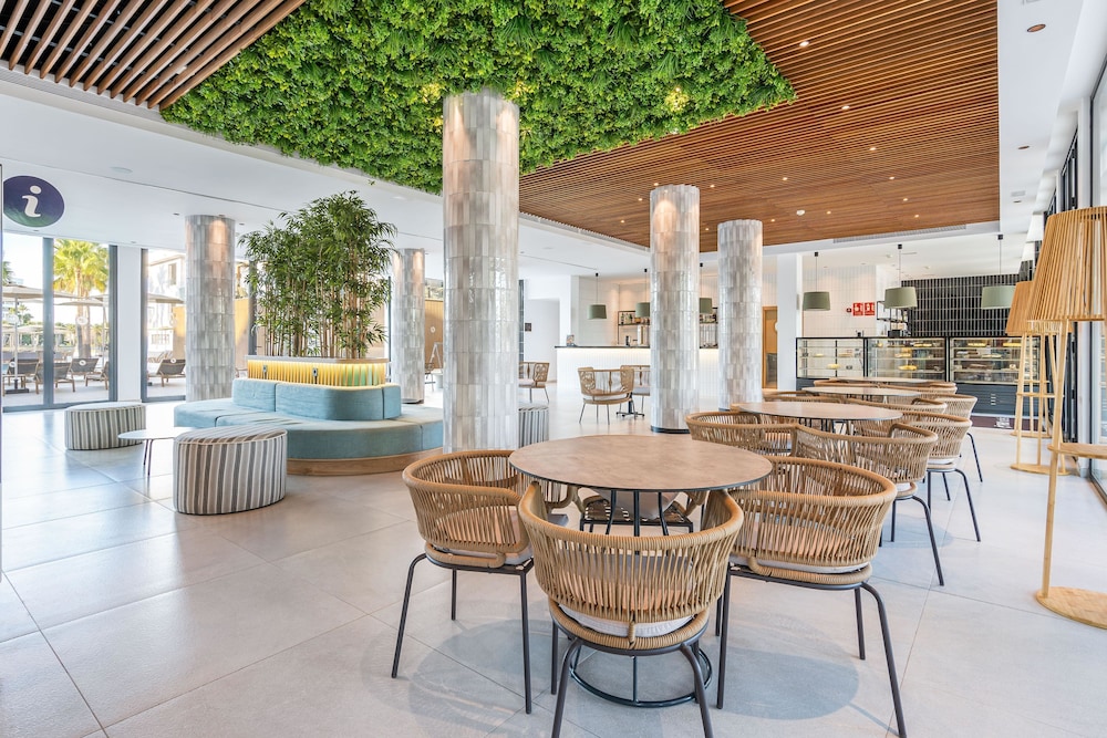 THB Bamboo Alcudia Hotel - Adults Only — Restaurant & bars in Alcudia, Balearic Islands