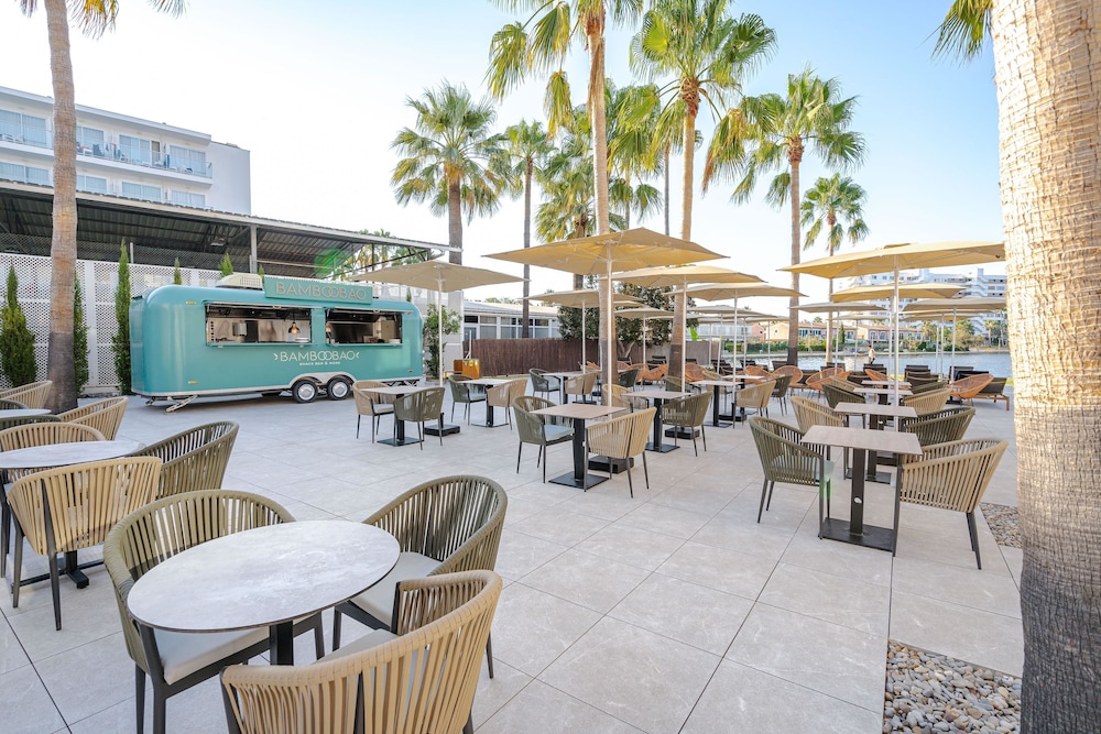 THB Bamboo Alcudia Hotel - Adults Only — Restaurant & bars in Alcudia, Balearic Islands