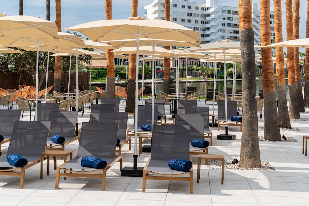 THB Bamboo Alcudia Hotel - Adults Only — Swimming pool in Alcudia, Balearic Islands