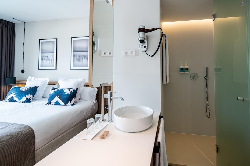 THB Bamboo Alcudia Hotel - Adults Only — Hotel rooms in Alcudia, Balearic Islands