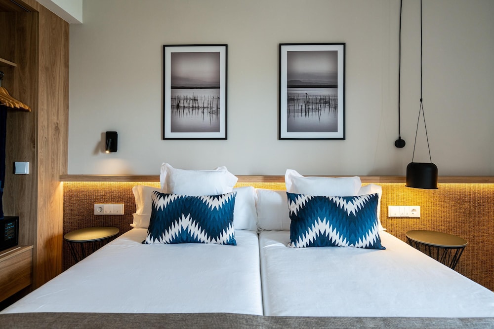 THB Bamboo Alcudia Hotel - Adults Only — Hotel rooms in Alcudia, Balearic Islands