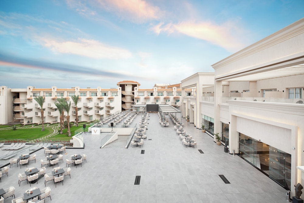 The V Luxury Resort Sahl Hasheesh — Hotel building in Sahl Hasheesh, Red Sea