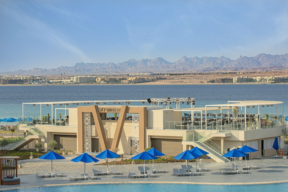 The V Luxury Resort Sahl Hasheesh — Restaurant & bars in Sahl Hasheesh, Red Sea