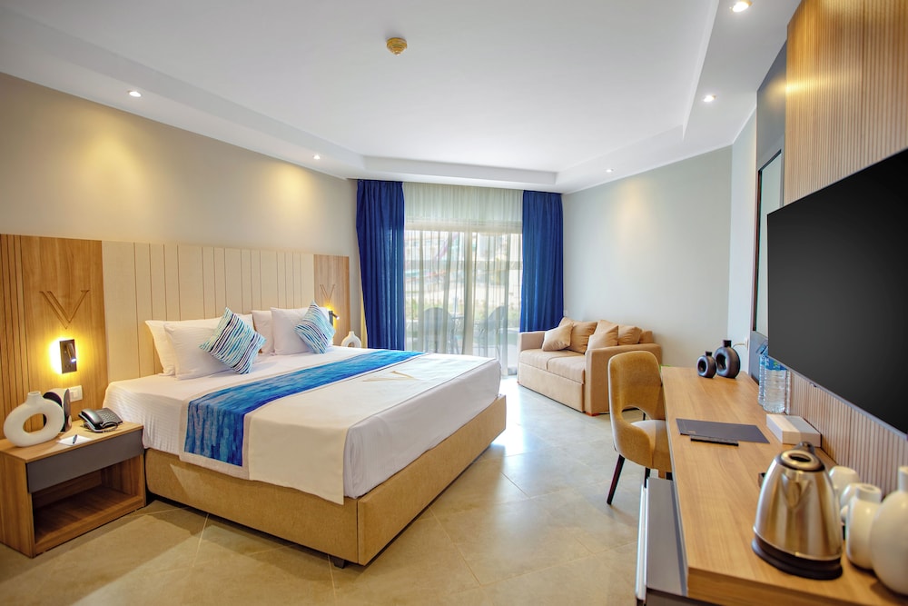 The V Luxury Resort Sahl Hasheesh — Hotel rooms in Sahl Hasheesh, Red Sea