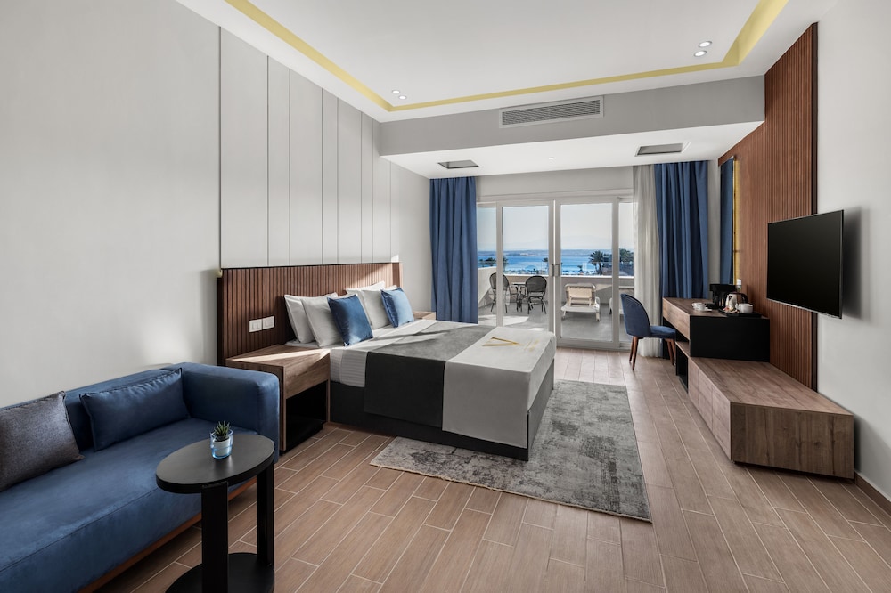 The V Luxury Resort Sahl Hasheesh — Hotel rooms in Sahl Hasheesh, Red Sea