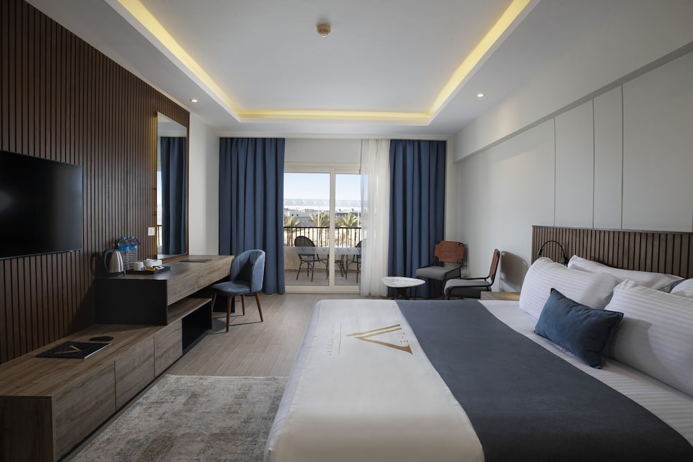 The V Luxury Resort Sahl Hasheesh — Hotel rooms in Sahl Hasheesh, Red Sea