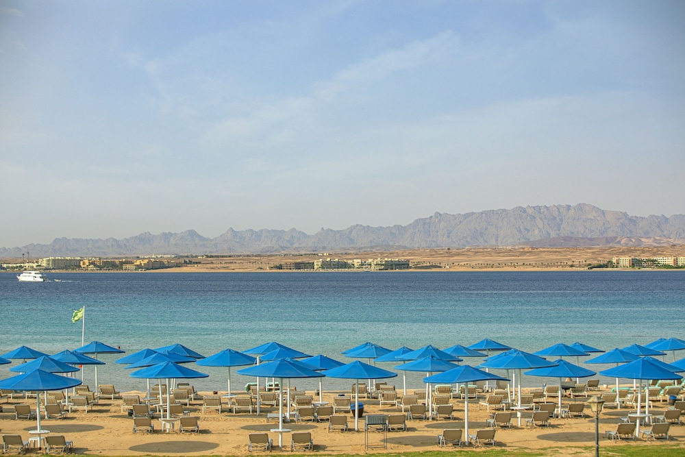 The V Luxury Resort Sahl Hasheesh — Beach in Sahl Hasheesh, Red Sea
