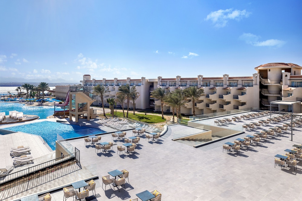 The V Luxury Resort Sahl Hasheesh — Hotel building in Sahl Hasheesh, Red Sea