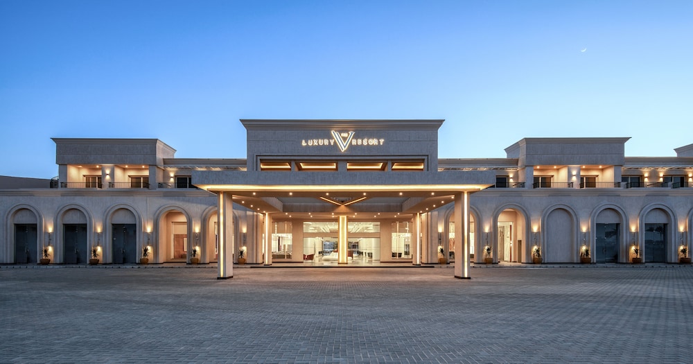 The V Luxury Resort Sahl Hasheesh — Hotel building in Sahl Hasheesh, Red Sea