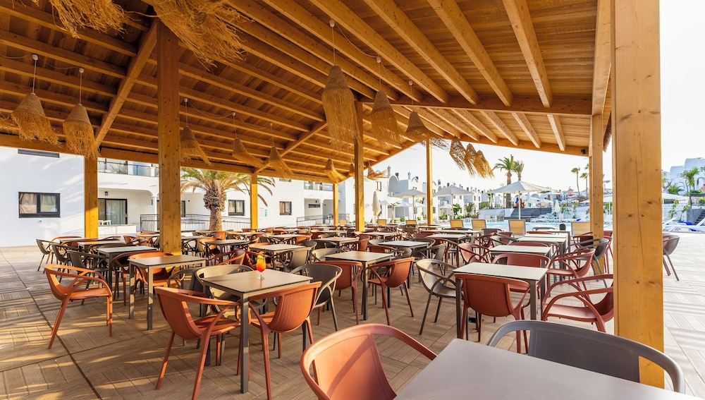 Bakour Lanzarote Splash — Restaurant & bars in Puerto del Carmen, Canary Islands