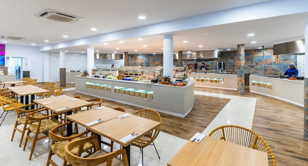 Bakour Lanzarote Splash — Restaurant & bars in Puerto del Carmen, Canary Islands