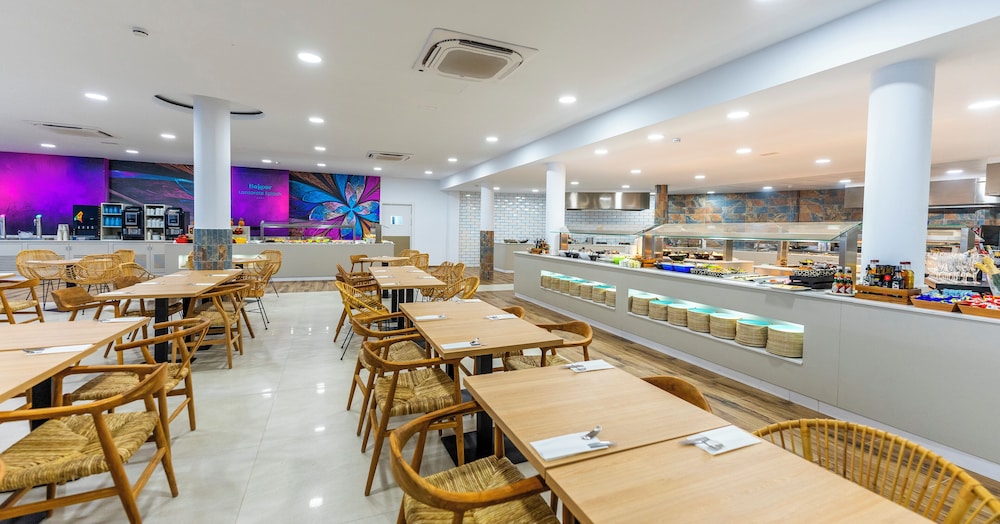 Bakour Lanzarote Splash — Restaurant & bars in Puerto del Carmen, Canary Islands