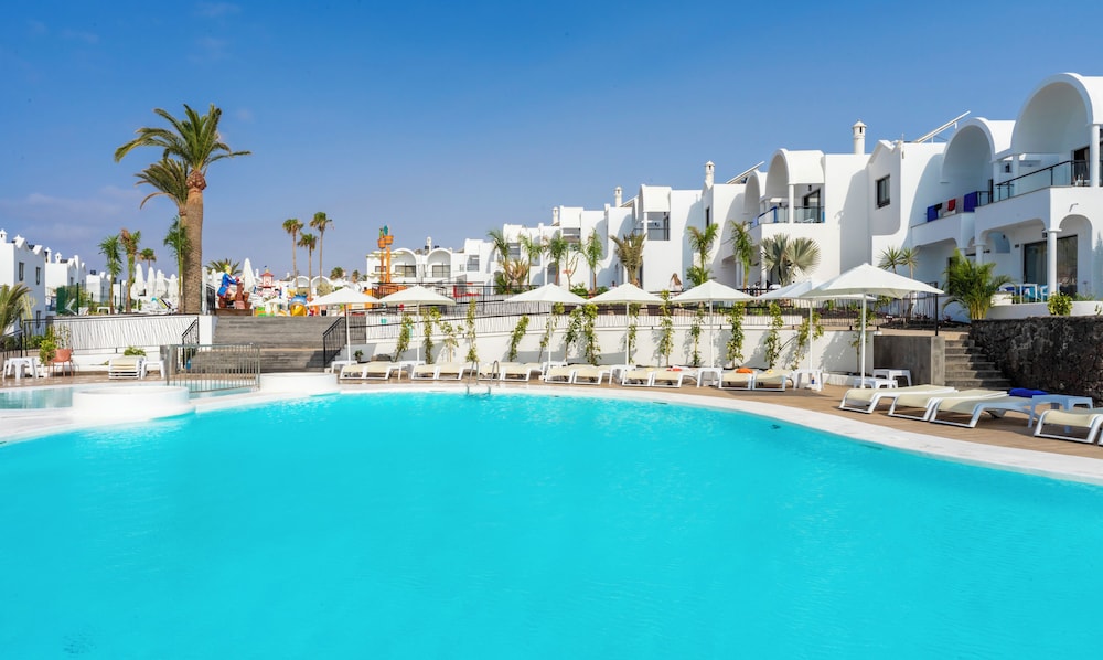 Bakour Lanzarote Splash — Main photo in Puerto del Carmen, Canary Islands