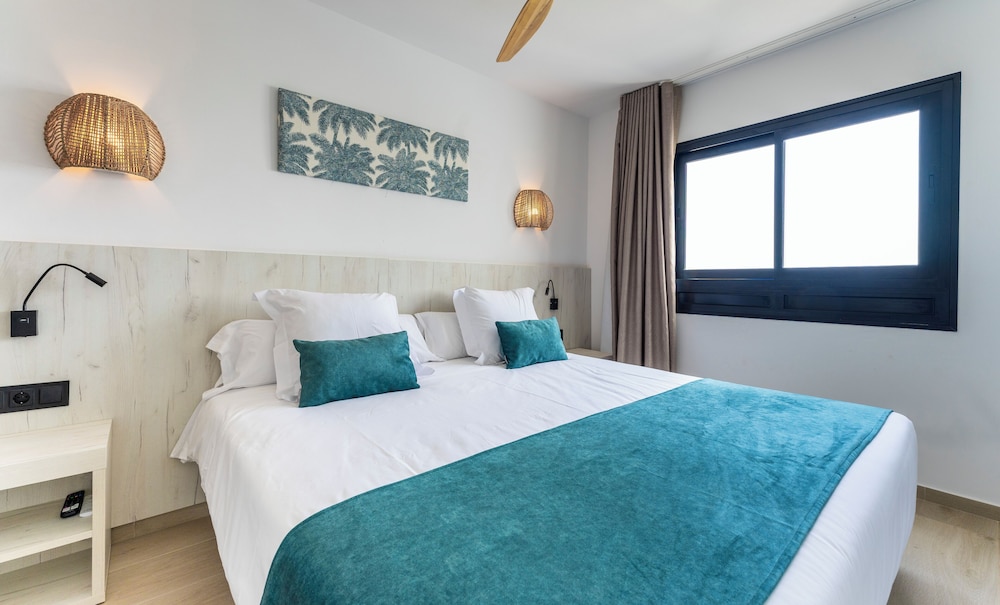 Bakour Lanzarote Splash — Hotel rooms in Puerto del Carmen, Canary Islands
